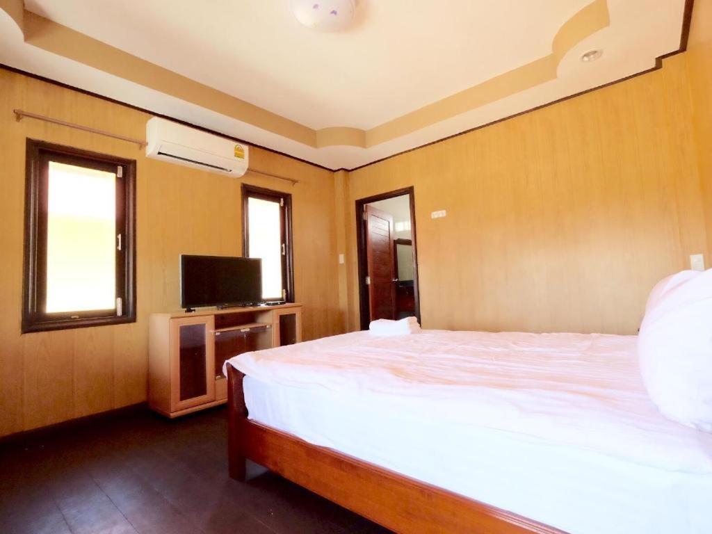 Prakaithong Hotel Amphoe Sawang Daen Din Экстерьер фото