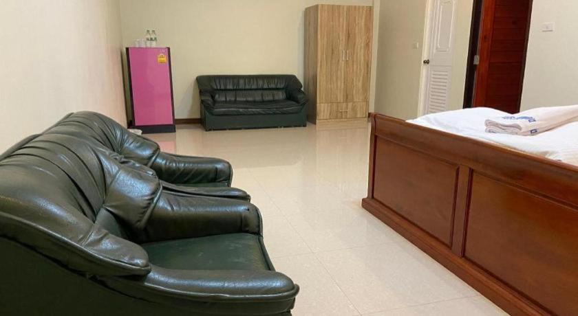 Prakaithong Hotel Amphoe Sawang Daen Din Экстерьер фото